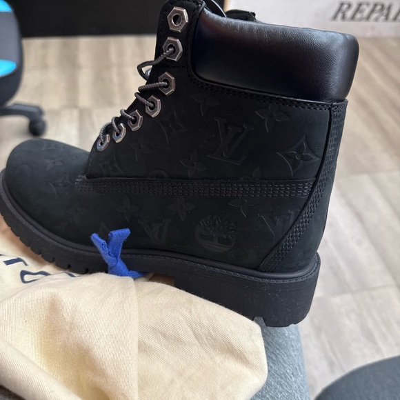 black Louis Vuitton Timberland boots “new size 7 (no box, dust bags authentic - Picture 3 of 4